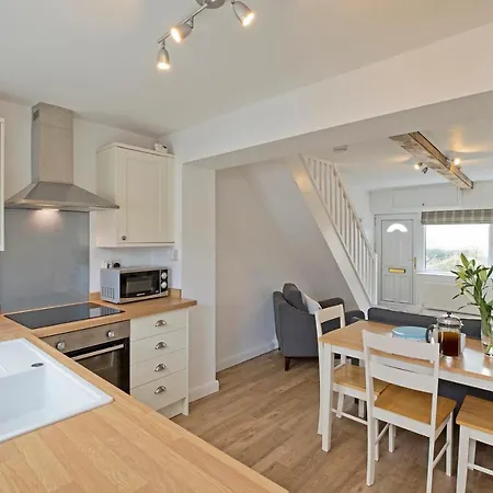 Peaceful Location Lower Rates For Longer Lets Holiday home Cattal