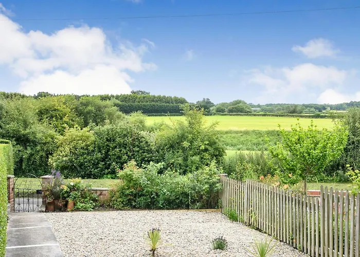 Peaceful Location Lower Rates For Longer Lets Ferienhaus *