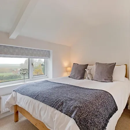 度假居 Peaceful Location Lower Rates For Longer Lets